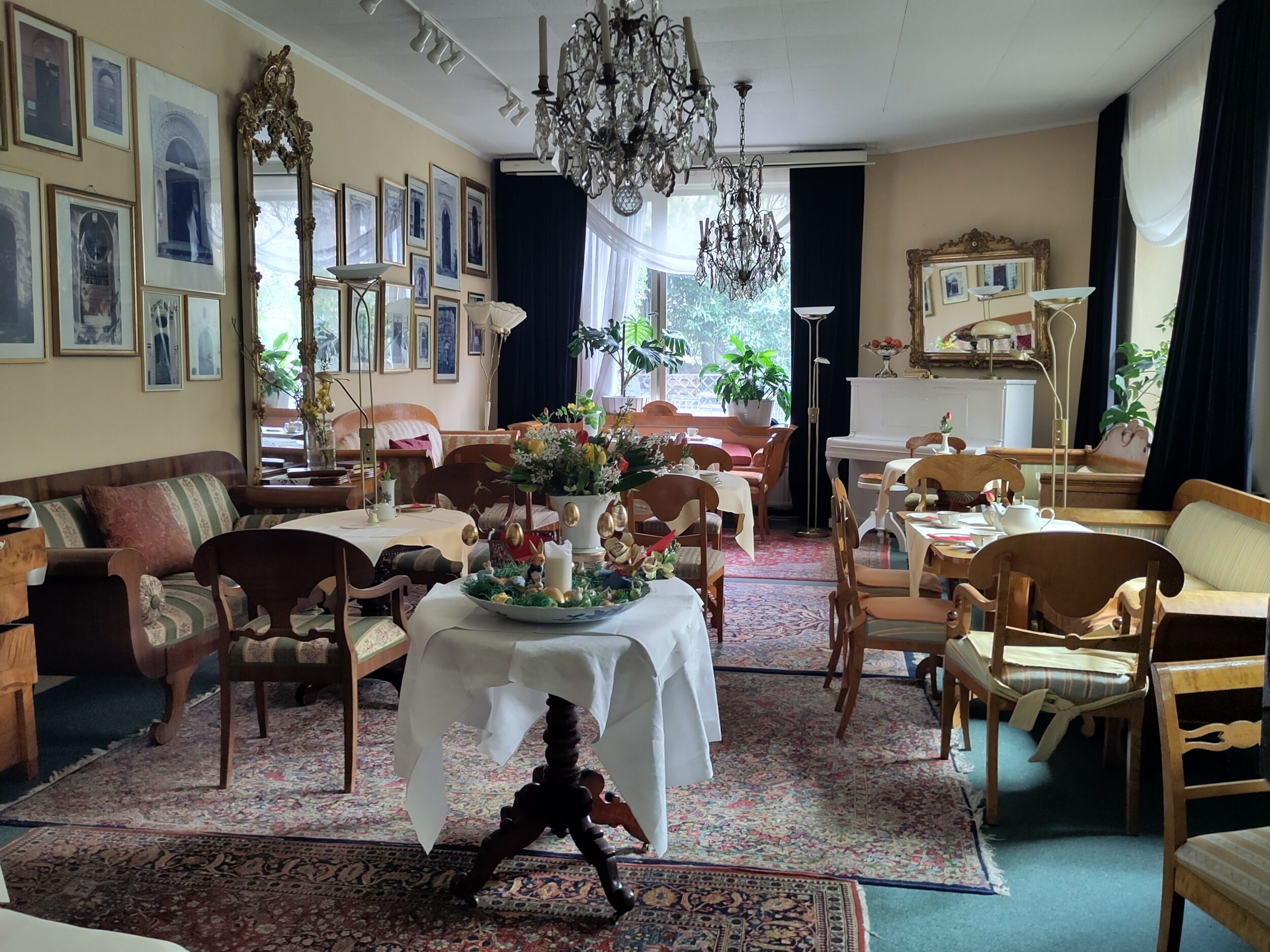 „Waren wir nicht schon per Du?“ Christa Moog ist die Seele des Literaturhotels in Berlin-Friedenau