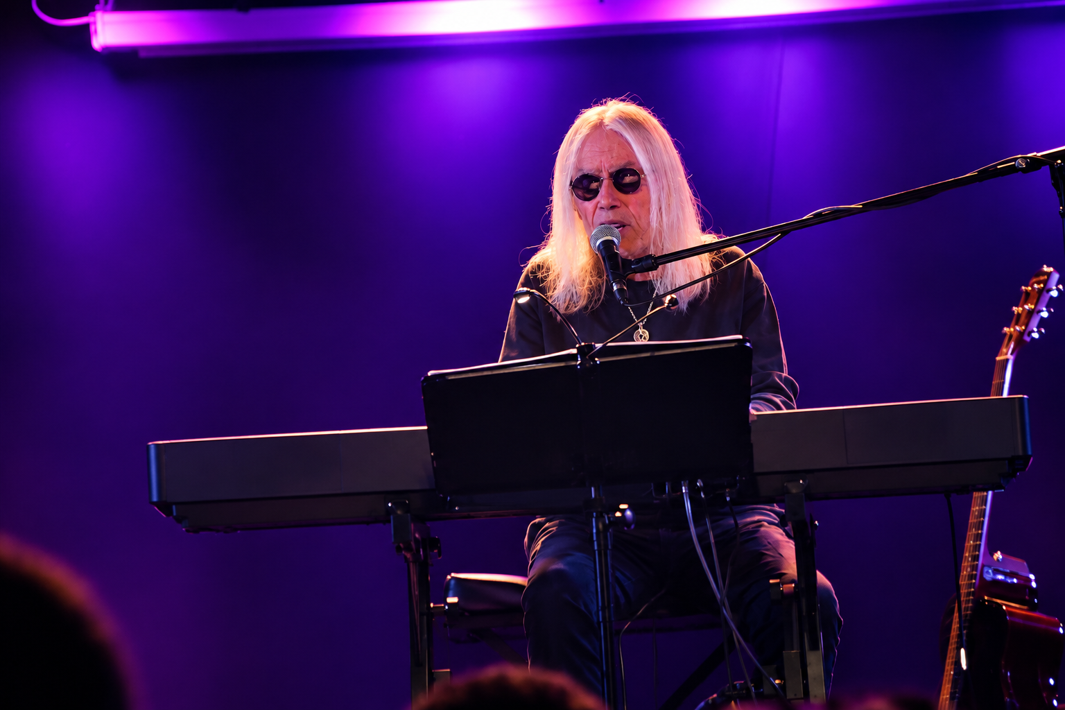 Tony Carey: Ein literarischer Singer/Songwriter (2026)